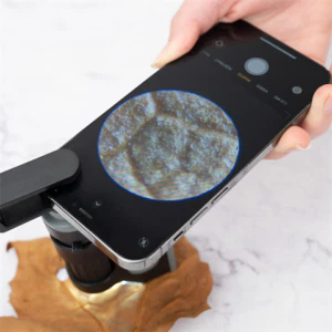 Alternative view of Carson Handmicroscoop MM-350 MicroBrite Plus 60-120x met Smartphone Adapter